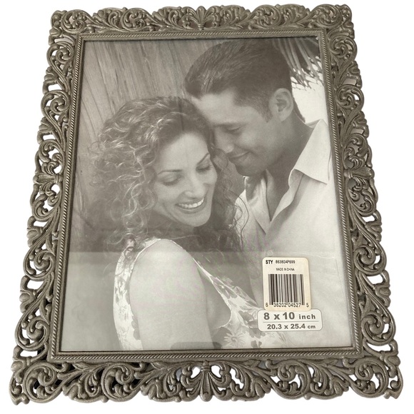 8x10 Picture Frame - Picture 2 of 6